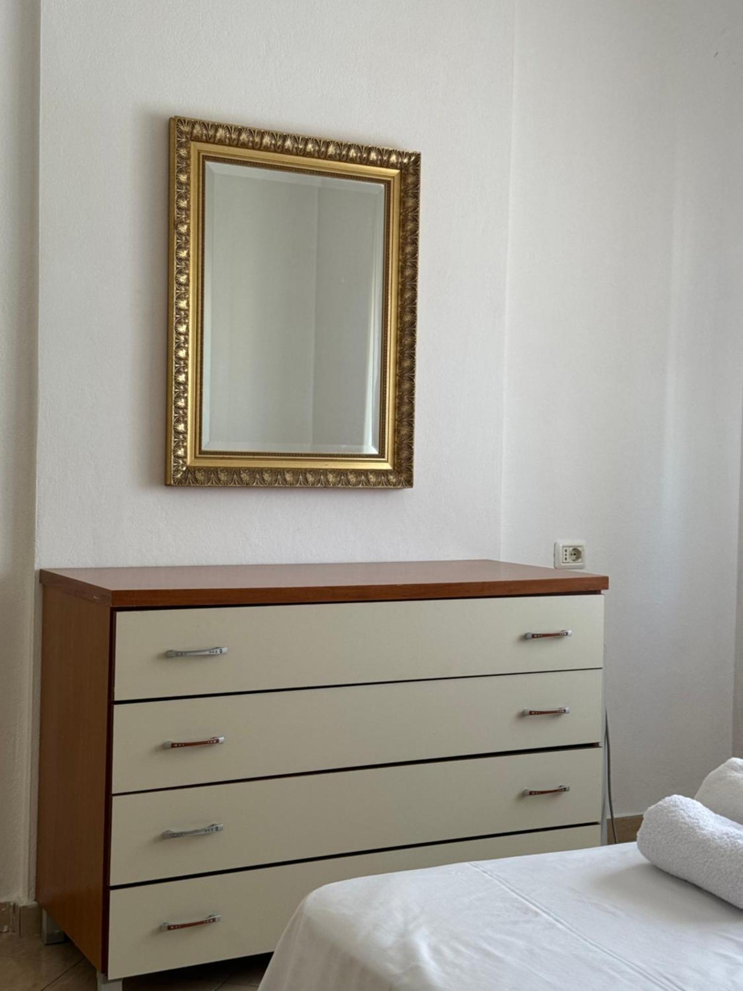 Elegant Apartment In Lungomare - N 23 Vlora Kültér fotó
